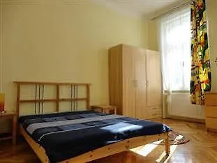 Honey Hotel